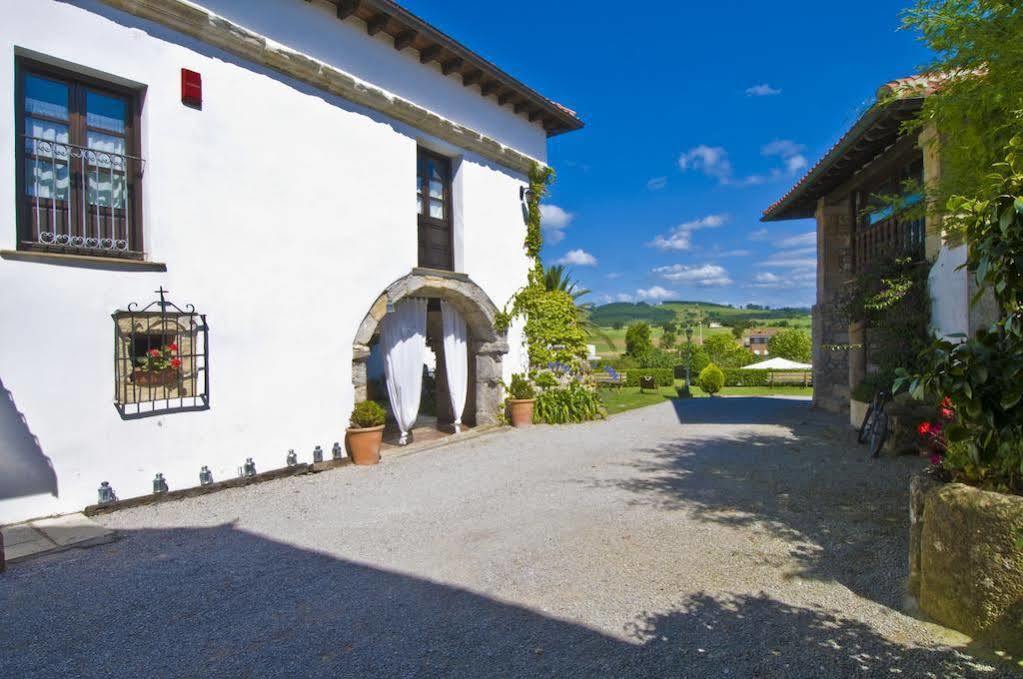 Hotel La Casona De Suesa Extérieur photo