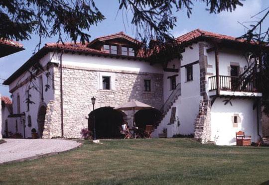 Hotel La Casona De Suesa Extérieur photo